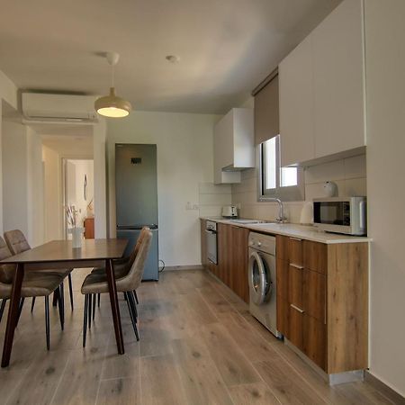 Phaedrus Living Coral Suites Aura ลาร์นาคา ภายนอก รูปภาพ
