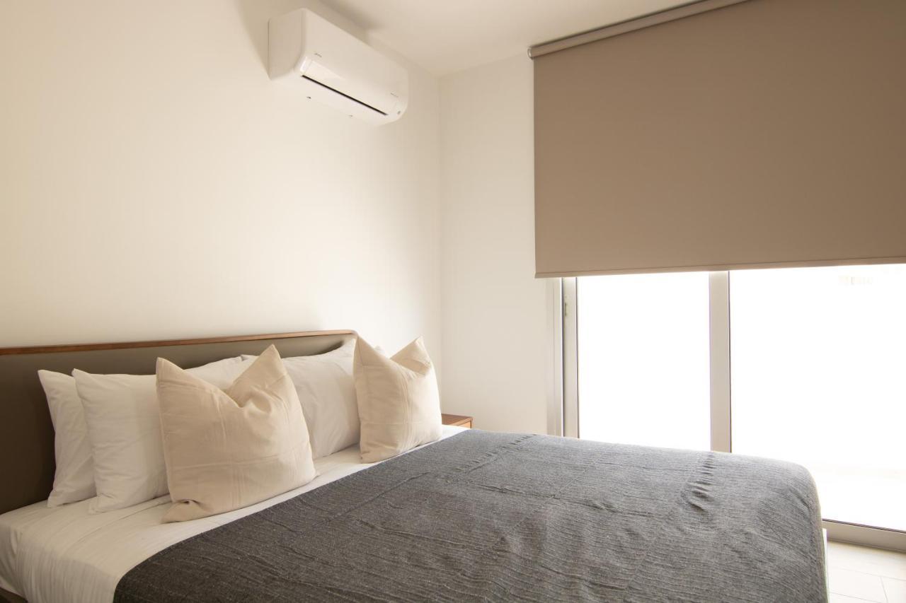 Phaedrus Living Coral Suites Aura ลาร์นาคา ภายนอก รูปภาพ