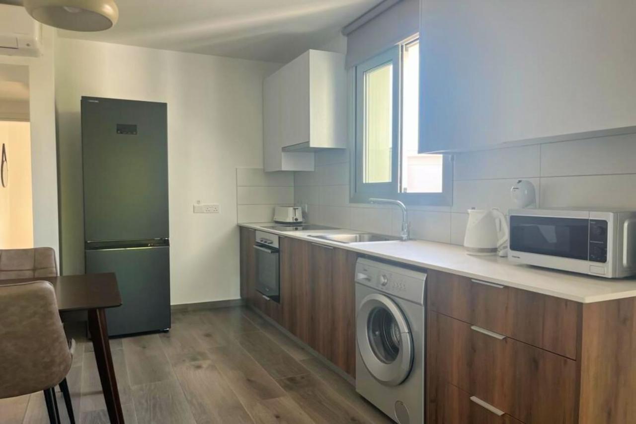 Phaedrus Living Coral Suites Aura ลาร์นาคา ภายนอก รูปภาพ